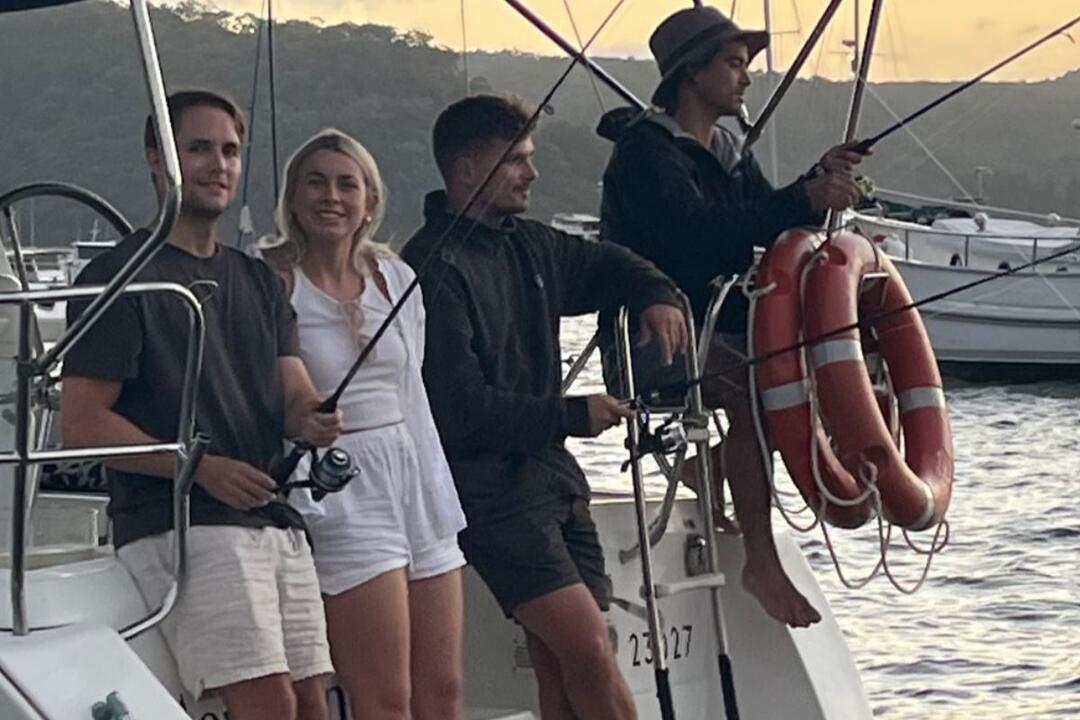 Four-Friend Yacht Getaway, Overnight on Pittwater Palm Beach NSW