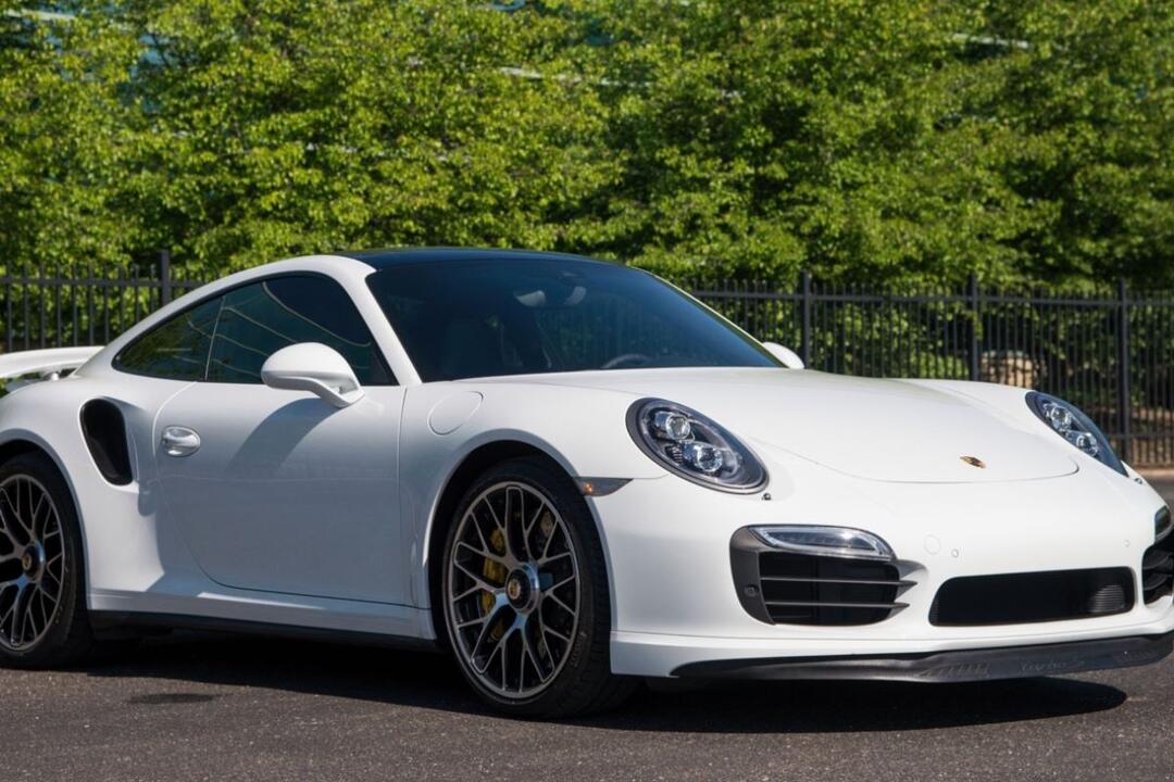 Drive a Porsche 911 Turbo S, 30-Minutes Gift Voucher - Helensvale QLD