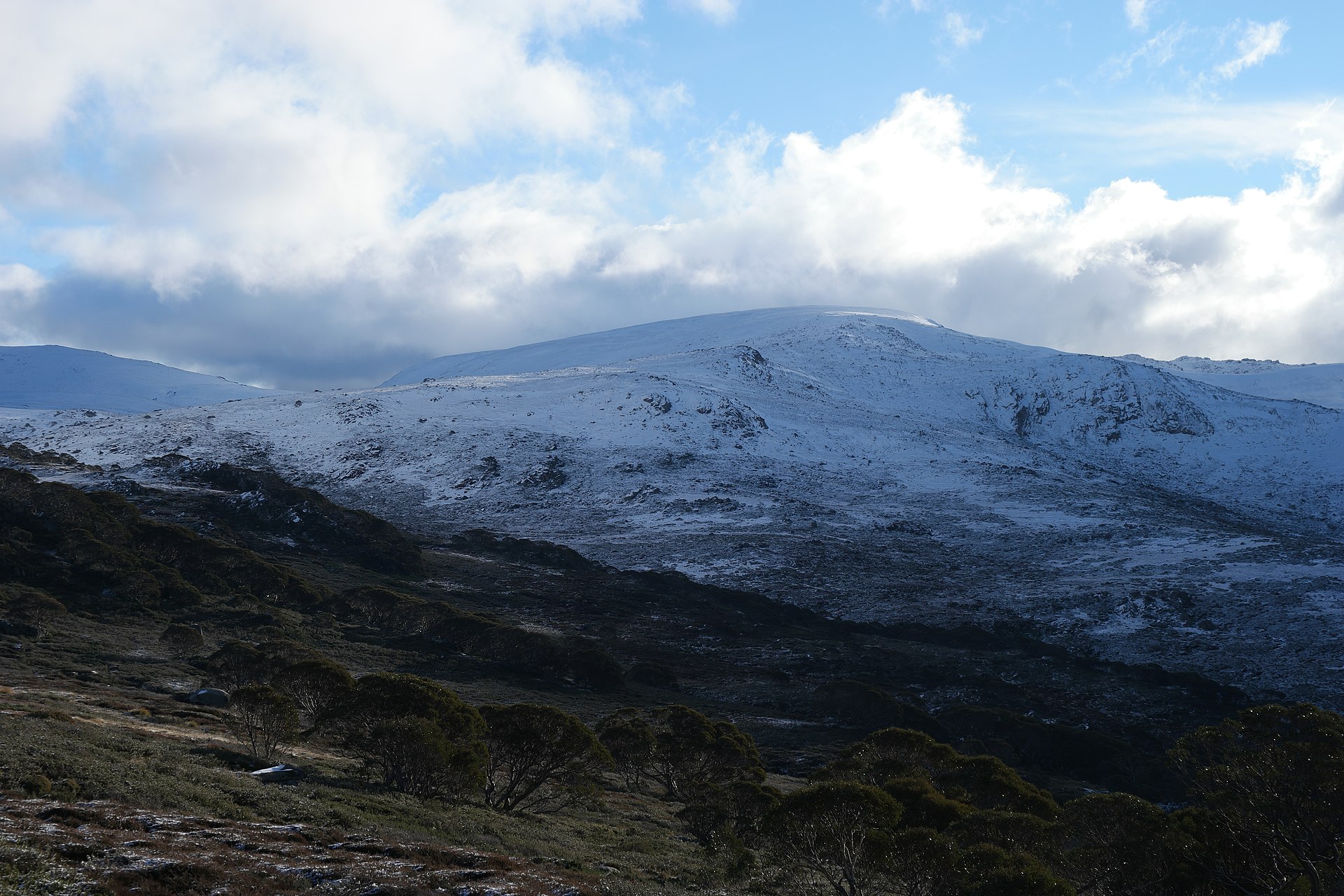 Mount Kosciuszko Summit walk from Charlotte Pass, Kosciuszko National Park, New South Wales, Australia.