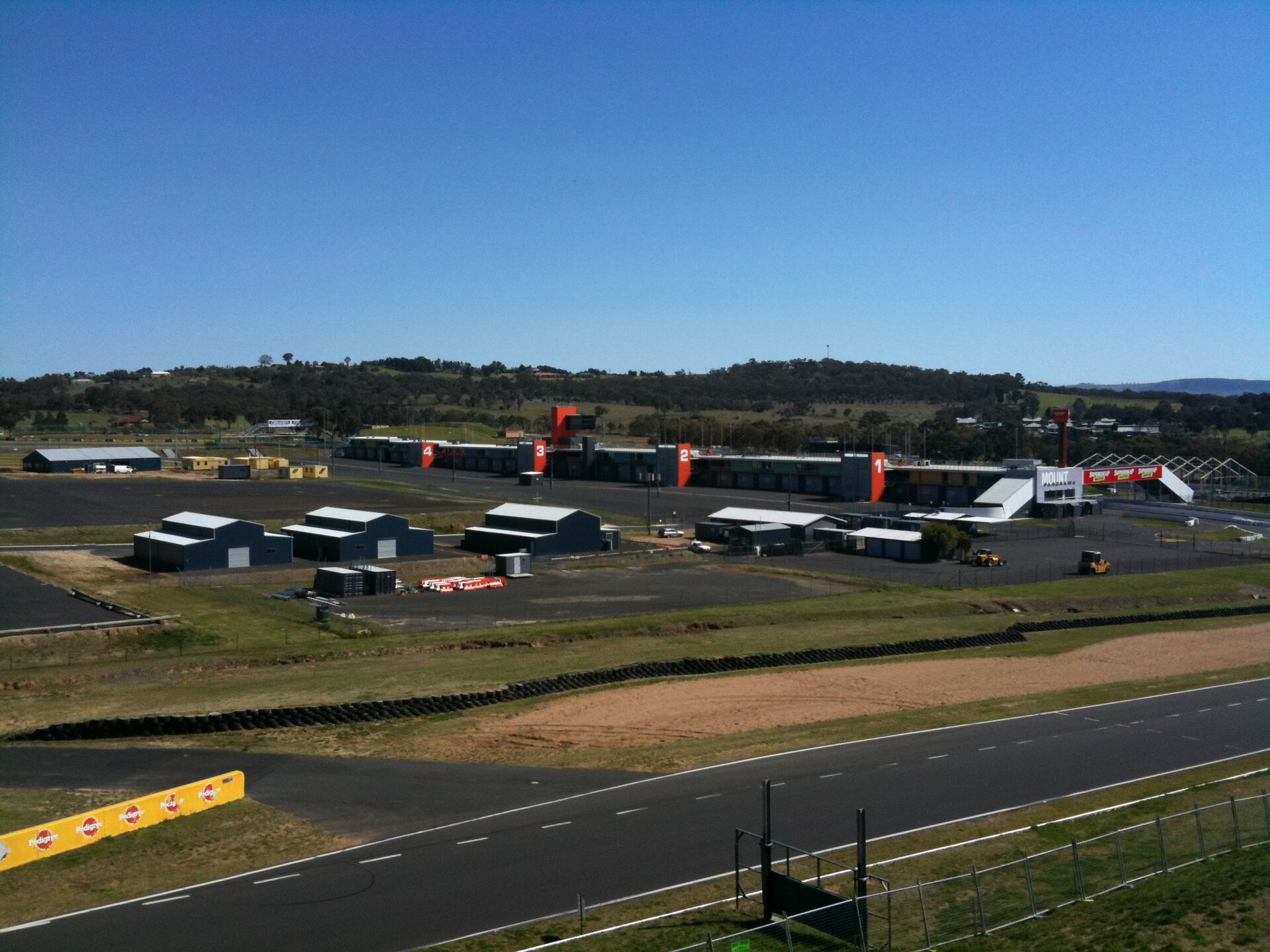 Citigate Mount Panorama Bathurst (back of Pits)